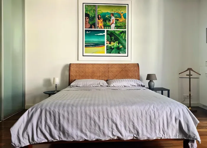 Rum i privatbostad 1A-Lage, 2 Gaestezimmer Mit Privatbad & Balkon -- Super Central, 2 Guestrooms With Private Bathroom & Balcony In Shared Loft Appartement *