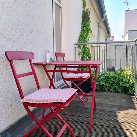 1a-lage, 2 Gaestezimmer Mit Privatbad & Balkon -- Super Central, 2 Guestrooms With Private Bathroom & Balcony In Shared Loft 베를린