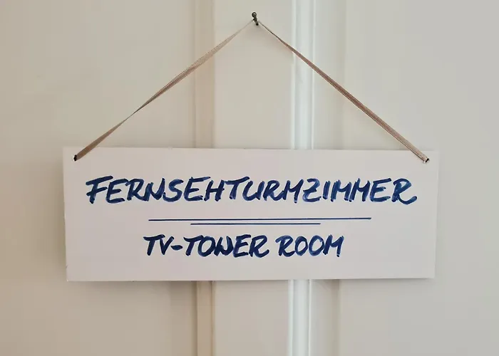 Pansiyon 1A-Lage, 2 Gaestezimmer Mit Privatbad & Balkon -- Super Central, 2 Guestrooms With Private Bathroom & Balcony In Shared Loft Appartement