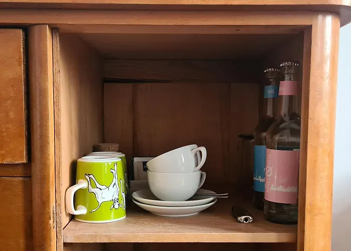 1A-Lage, 2 Gaestezimmer Mit Privatbad & Balkon -- Super Central, 2 Guestrooms With Private Bathroom & Balcony In Shared Loft Appartement منزل للإقامة برلين