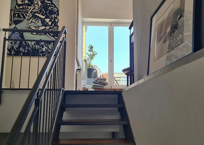 1a-lage, 2 Gaestezimmer Mit Privatbad & Balkon -- Super Central, 2 Guestrooms With Private Bathroom & Balcony In Shared Loft Habitación en casa particular