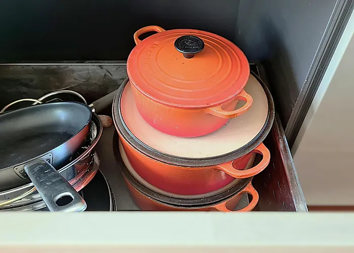 منزل للإقامة 1A-Lage, 2 Gaestezimmer Mit Privatbad & Balkon -- Super Central, 2 Guestrooms With Private Bathroom & Balcony In Shared Loft Appartement برلين