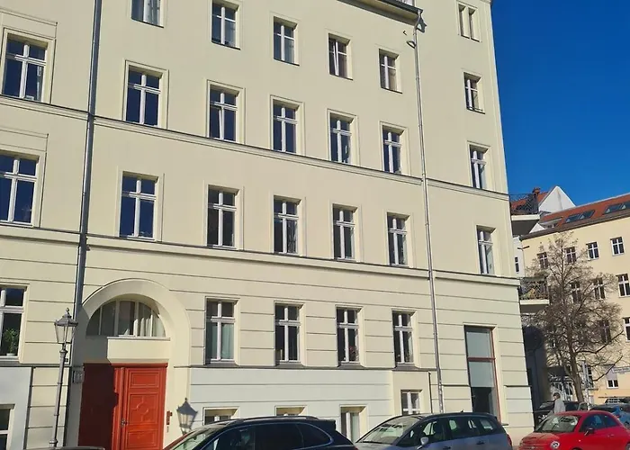 1A-Lage, 2 Gaestezimmer Mit Privatbad & Balkon -- Super Central, 2 Guestrooms With Private Bathroom & Balcony In Shared Loft Appartement