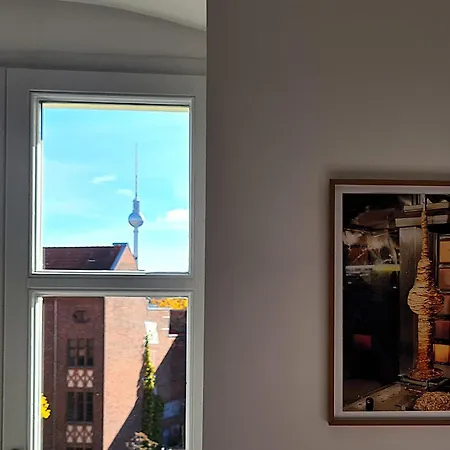 1A-Lage, 2 Gaestezimmer Mit Privatbad & Balkon -- Super Central, 2 Guestrooms With Private Bathroom & Balcony In Shared Loft Appartement *