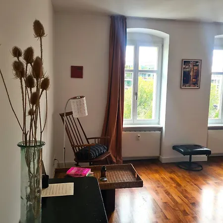 Ubytování v soukromí 1a-lage, 2 Gaestezimmer Mit Privatbad & Balkon -- Super Central, 2 Guestrooms With Private Bathroom & Balcony In Shared Loft