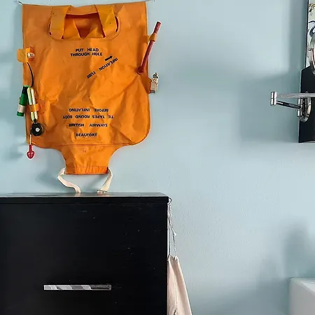 1A-LAGE, Blick - 2 großzügige Zimmer mit Balkon&Bad auf eigener Etage -- SUPER CENTRAL, view - 2 big rooms with balcony&bathroom * Berlin