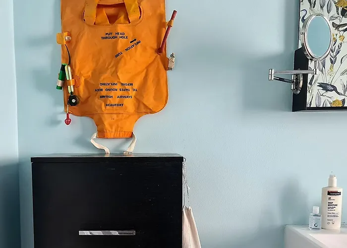 1a-lage, 2 Gaestezimmer Mit Privatbad & Balkon -- Super Central, 2 Guestrooms With Private Bathroom & Balcony In Shared Loft * Berlin